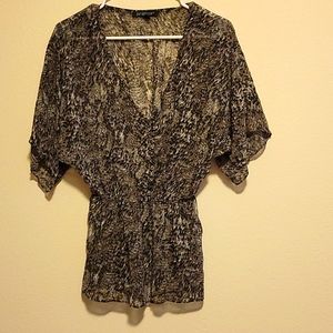 Paraphrase size S snake print blouse